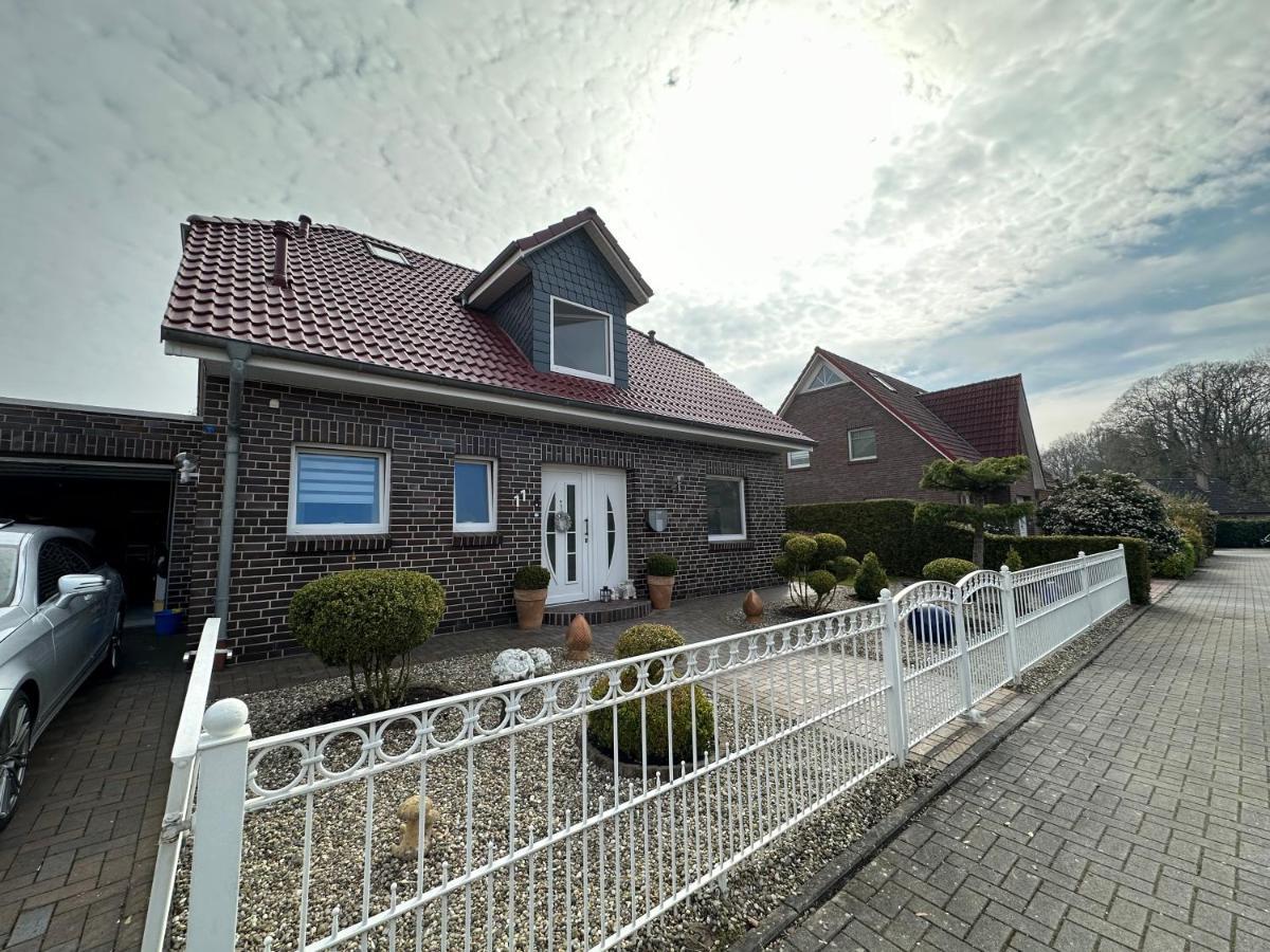 Ferienwohnung Am Hafen Ruestersiel ヴィルヘルムスハーフェン エクステリア 写真