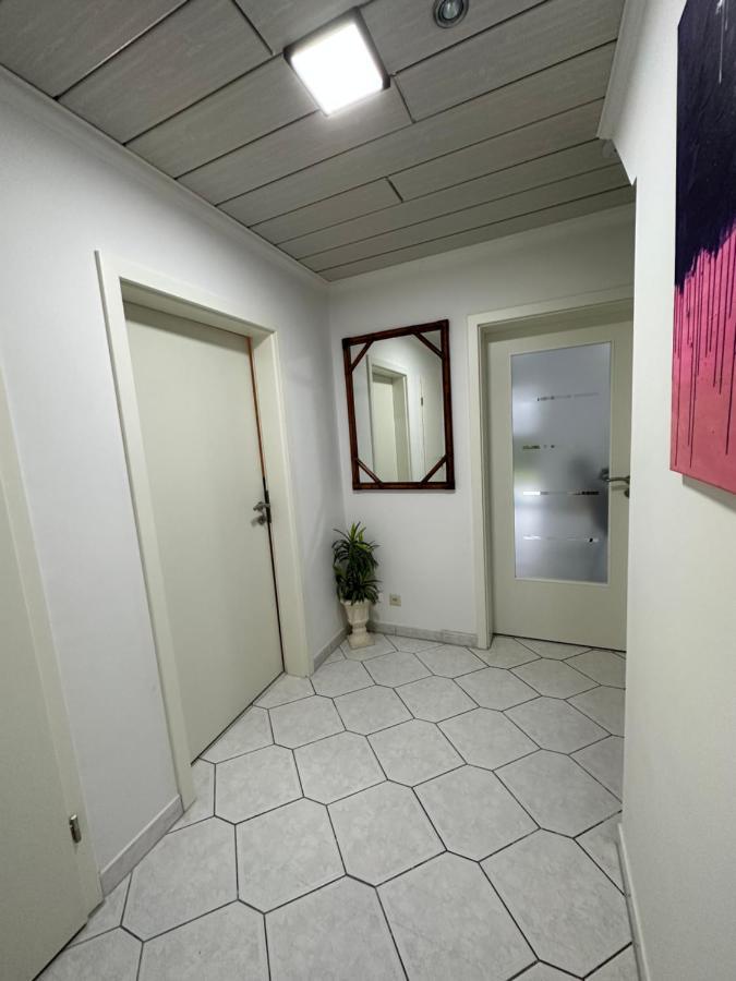 Ferienwohnung Am Hafen Ruestersiel ヴィルヘルムスハーフェン エクステリア 写真