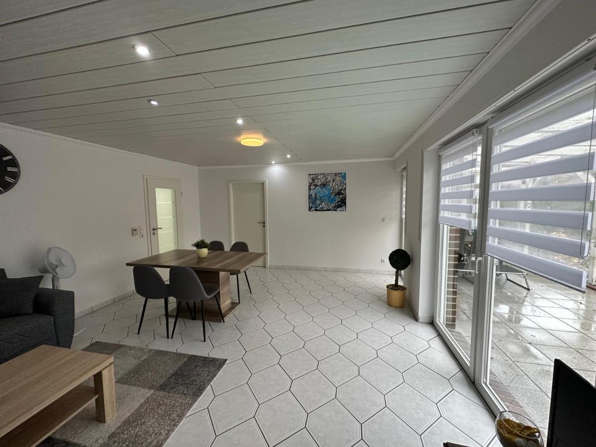Ferienwohnung Am Hafen Ruestersiel ヴィルヘルムスハーフェン エクステリア 写真